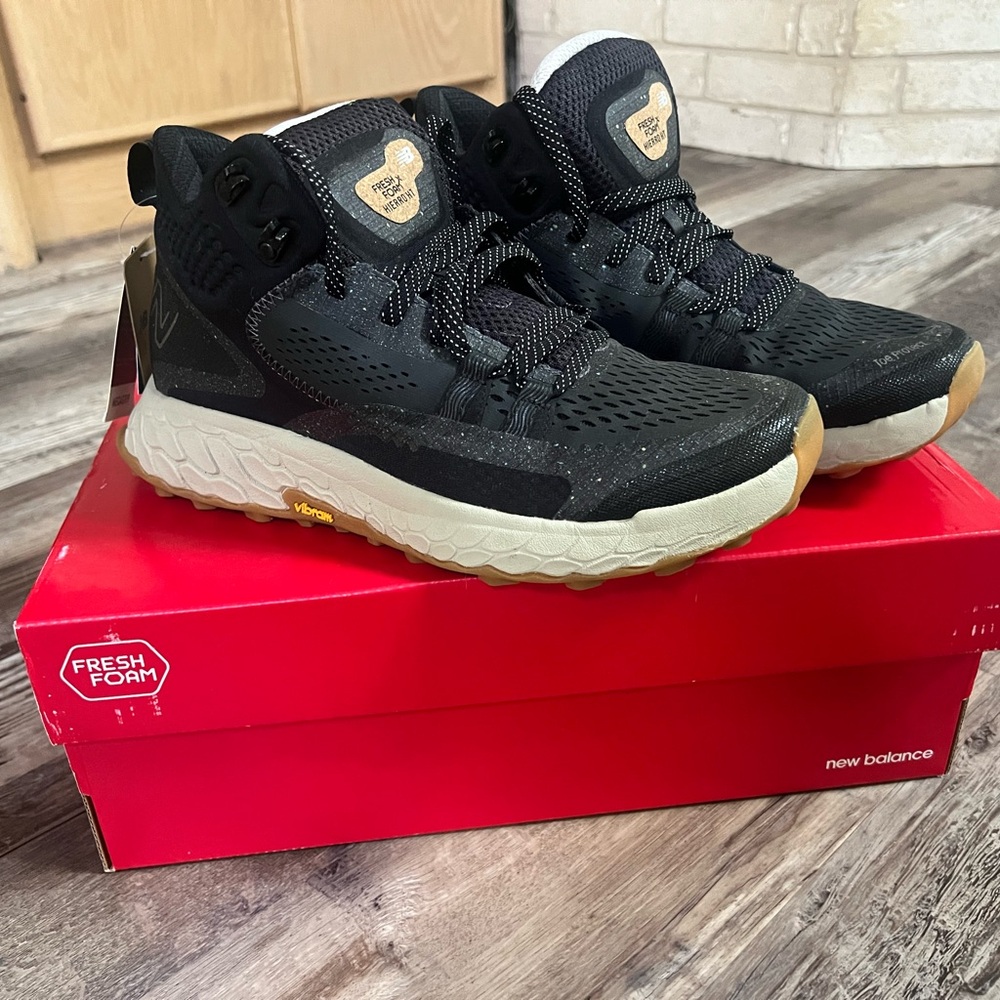 Men’s New Balance Fresh Foam X Hierra Mid Size 8.5